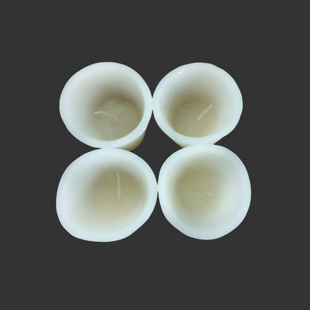Set of 04 cup-shaped candles