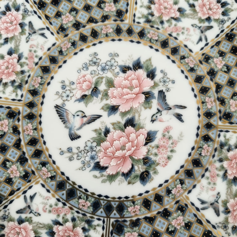Wall hanging plate