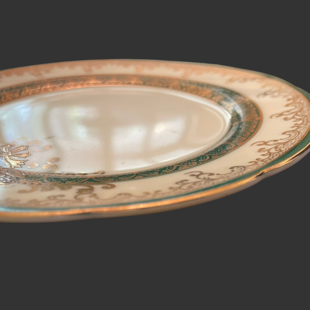 A pair of quarter plates