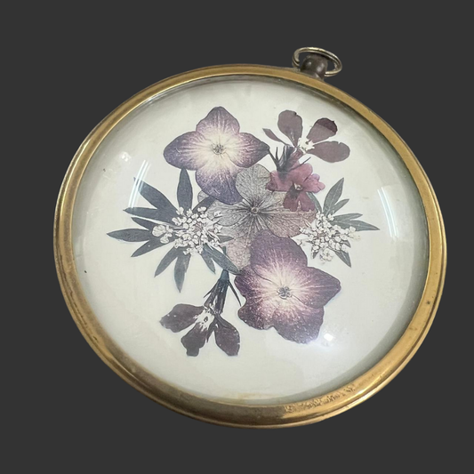 Miniature pressed flower round frame