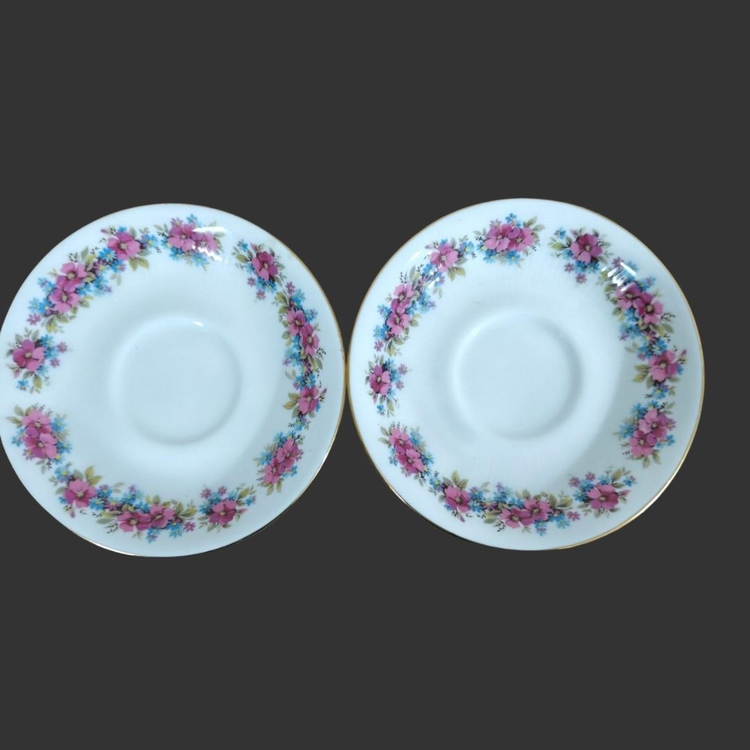 Pair of teacups and saucers