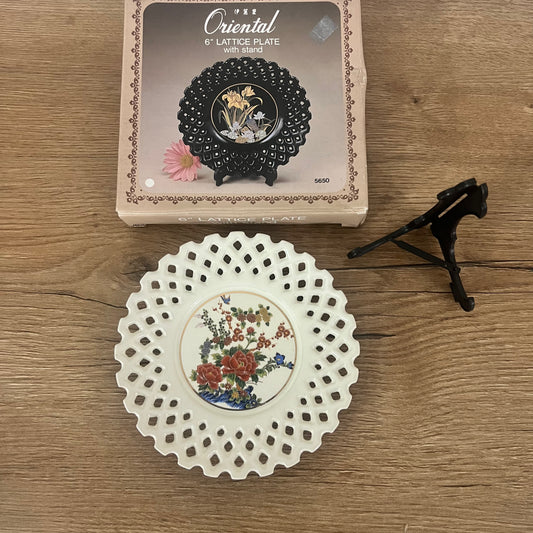 Lattice Plate With Stand