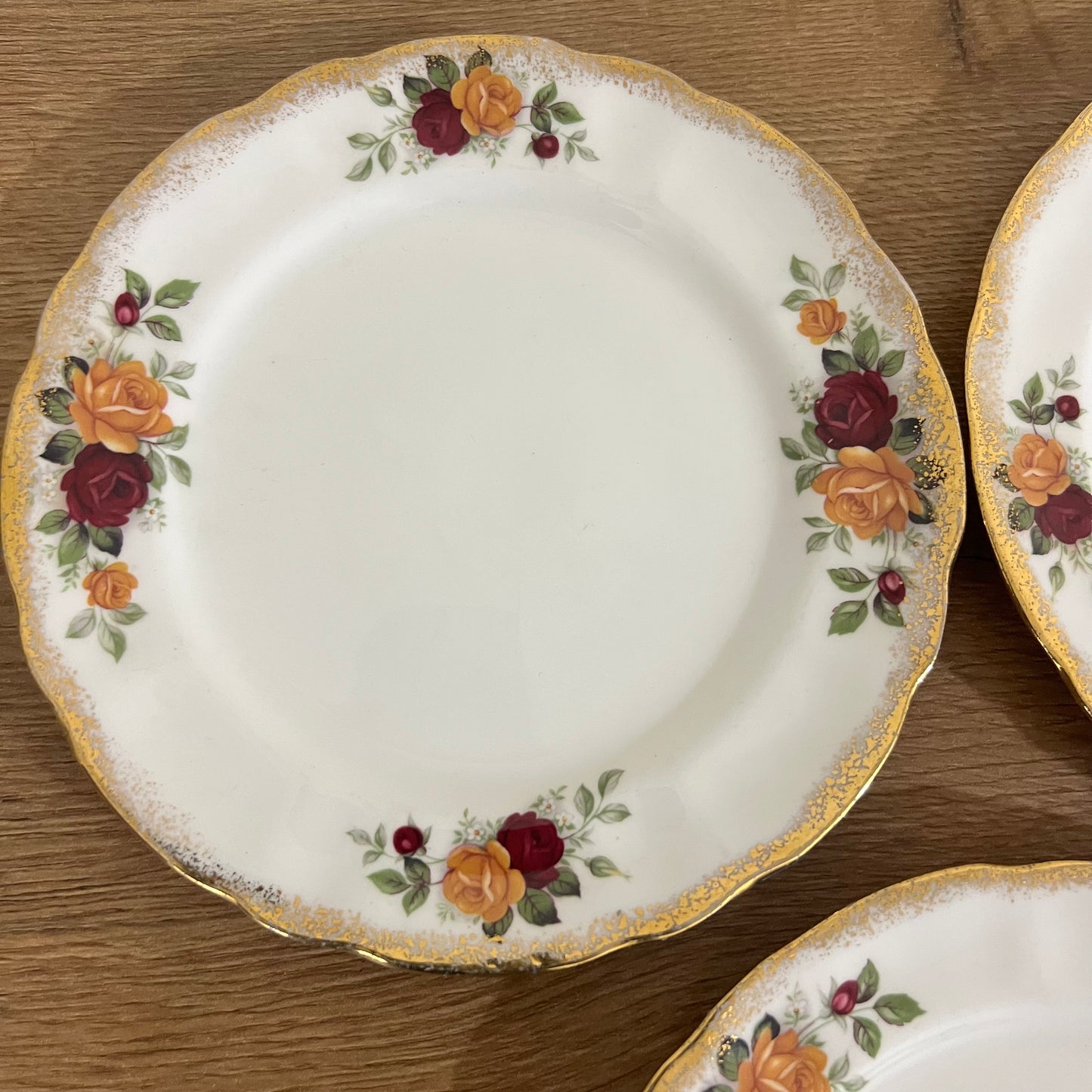A set of quarter plates