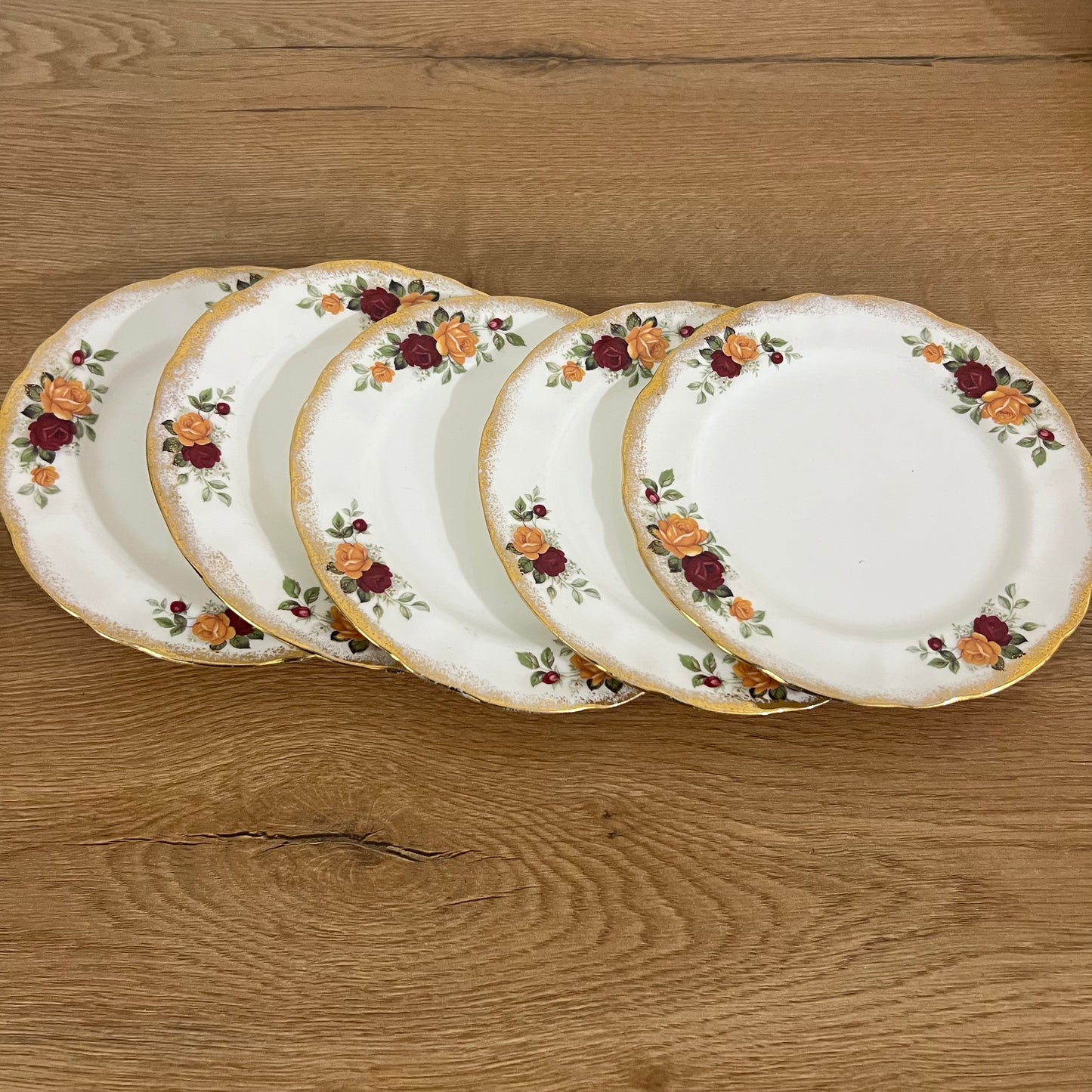 A set of quarter plates