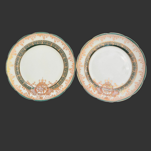 A pair of quarter plates