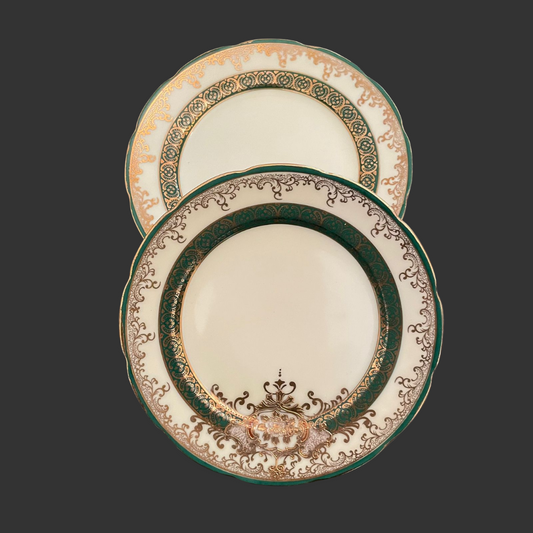 A pair of quarter plates