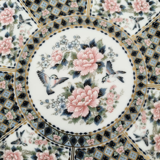 Wall hanging plate