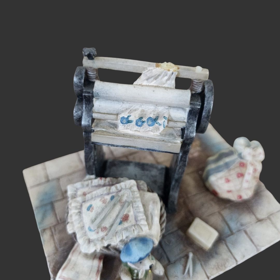 Figurine