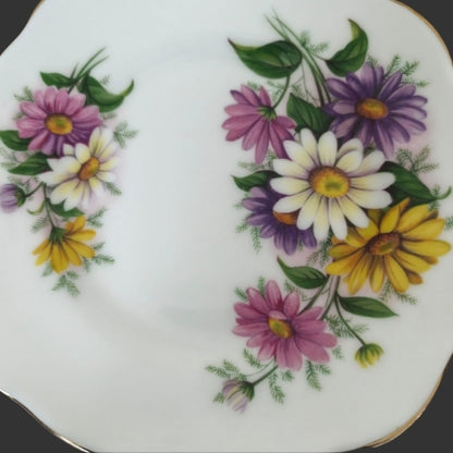 A Set of 06 Quarter Plates