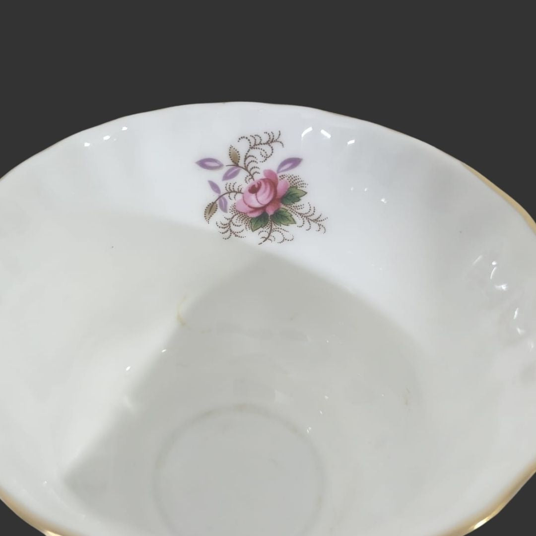 Set of 04 Tea Cups & Saucers