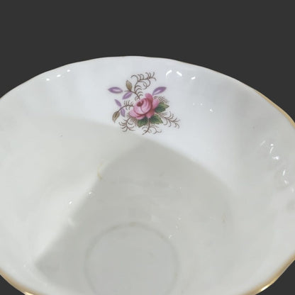 Set of 04 Tea Cups & Saucers
