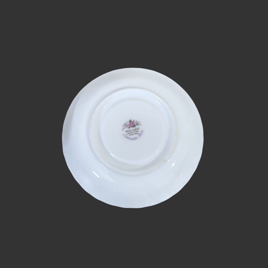 Set of 04 Tea Cups & Saucers
