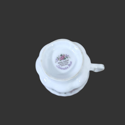 Set of 04 Tea Cups & Saucers