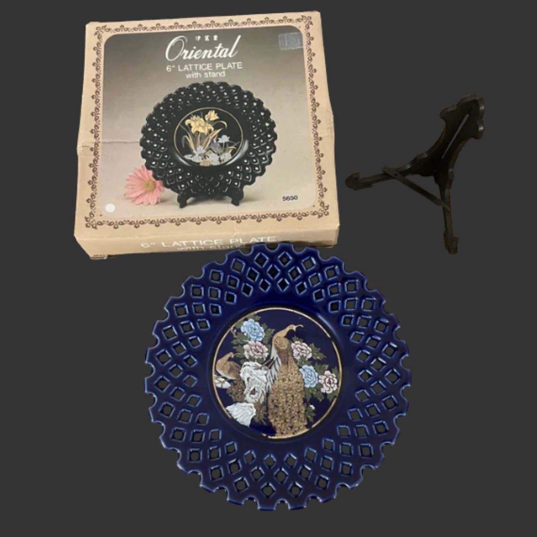 Lattice Plate With Stand