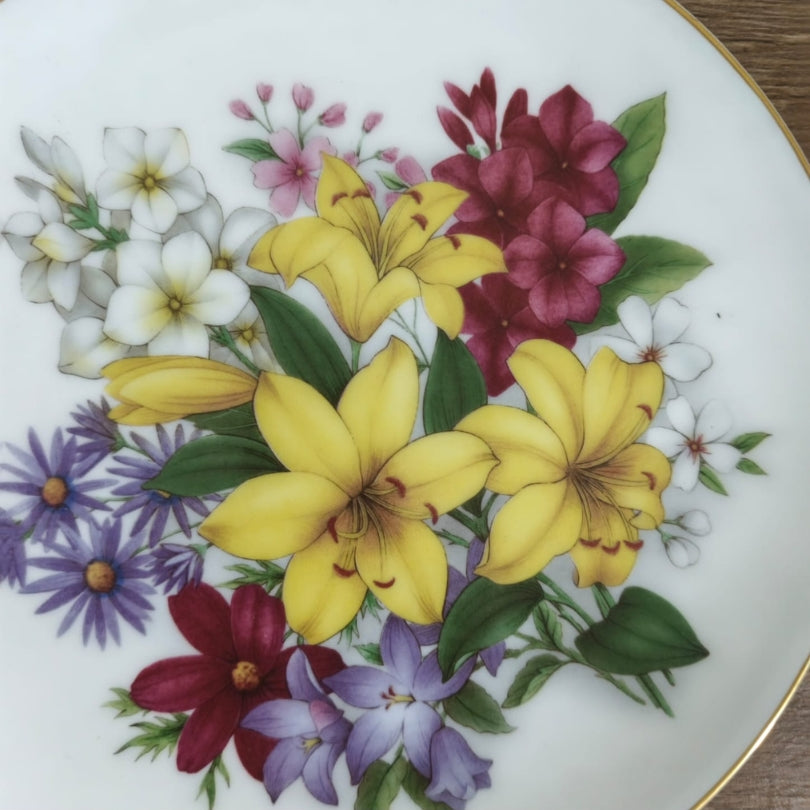 Wall hanging plate