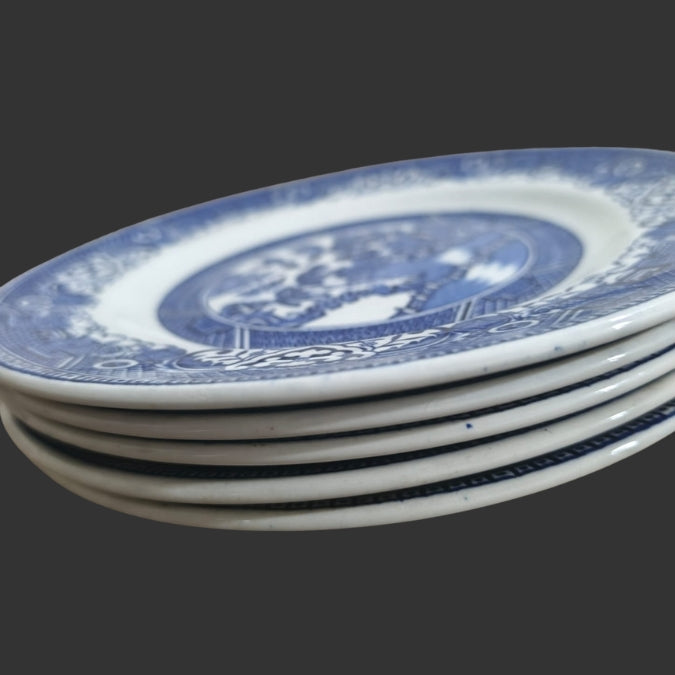 A set of 05 Quarter Plates