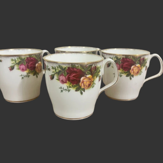 A set of 04 Mugs