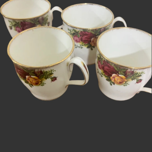 A set of 04 Mugs