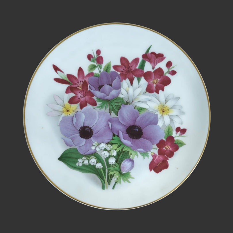 Wall hanging plate