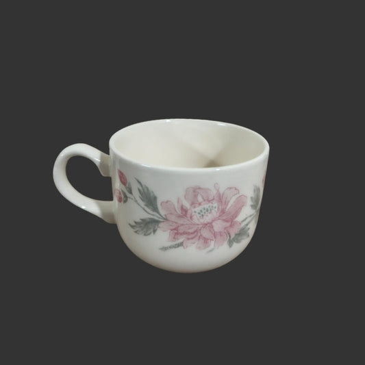 Set of 04 Tea Cups & Saucers