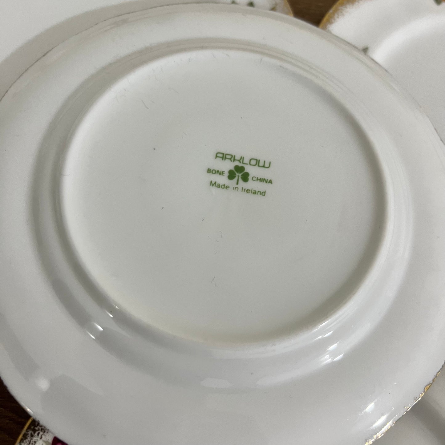 A set of quarter plates